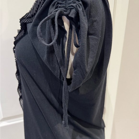 GAP Black Ruffled Blouse, size M - Picture 4 of 8
